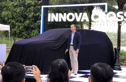 Toyota Innova Cross chính thức ra mắt, khởi điểm từ 810 triệu đồng